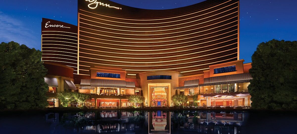 Torres de Encore y Wynn Las Vegas de noche